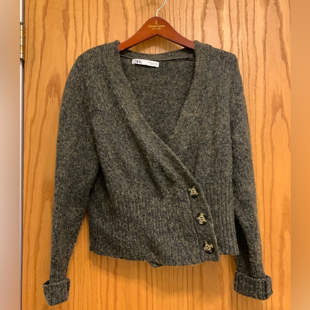 Gorgeous moss green Zara sweater